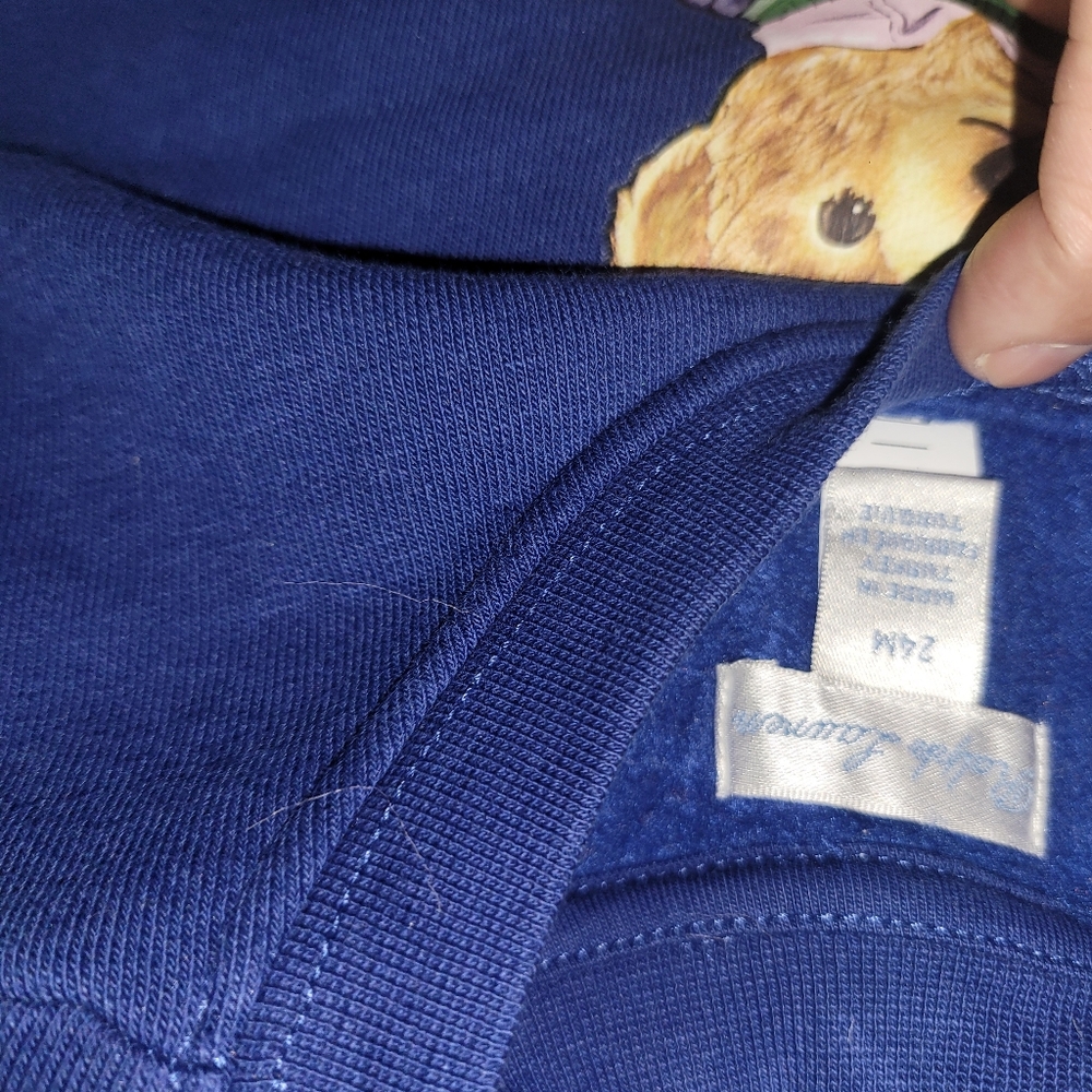 Sweatshirt